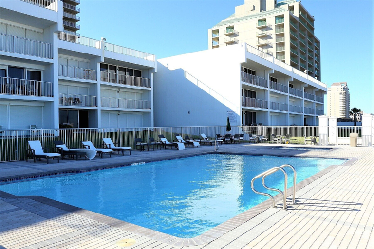 Pool 5, Breakers Condo Unit #210 3 Bedroom Condo by RedAwning, Cameron