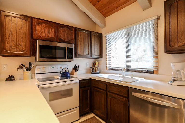 Private kitchen 5, Wildflower #6 2 Bedroom Condo, Mono