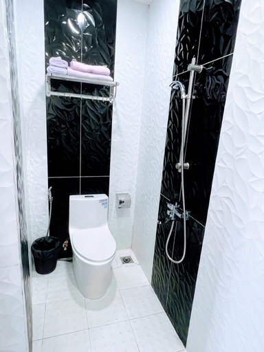 Bathroom 4