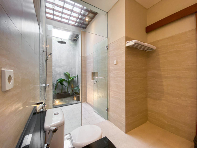 Bathroom 5