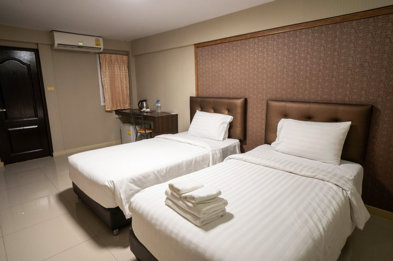 Bedroom 12