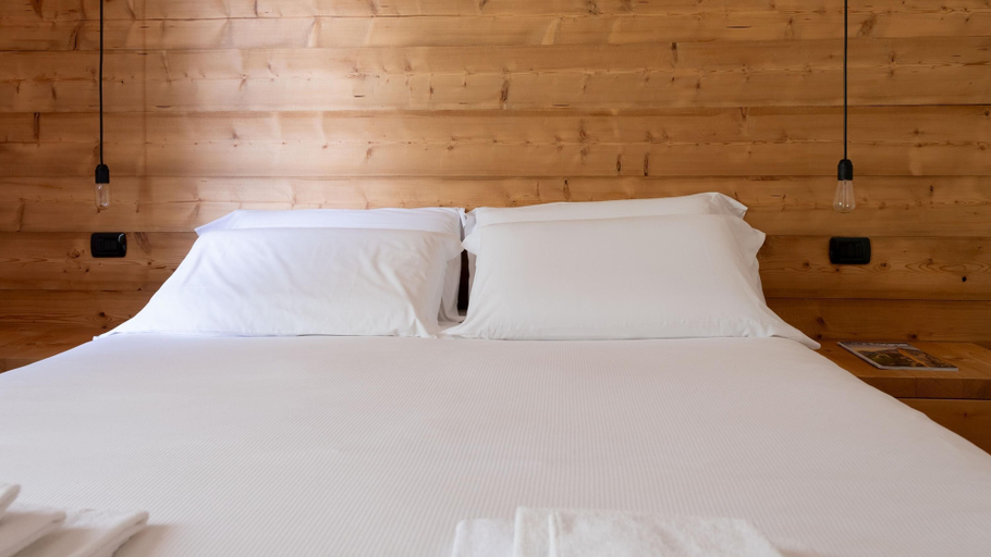 Bedroom 5, Sertorelli 27 in Bormio, Sondrio