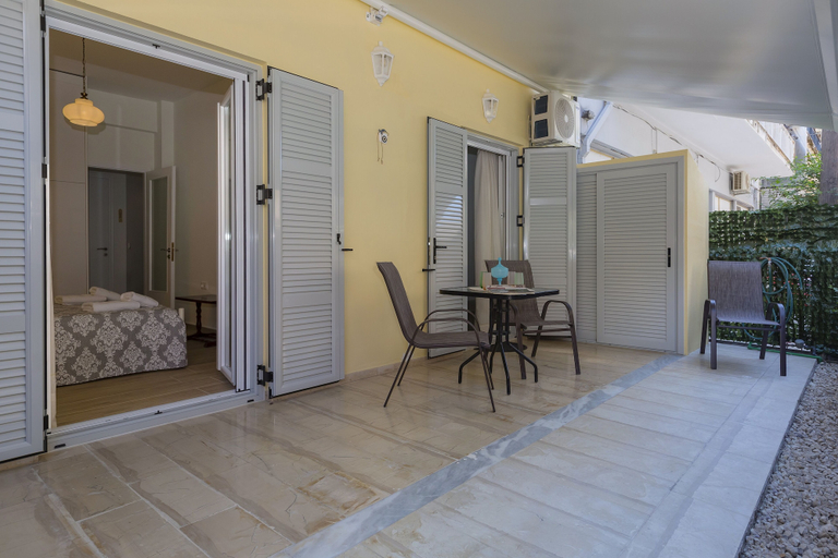 Others 4, Casa Tsipa, Ionian Islands
