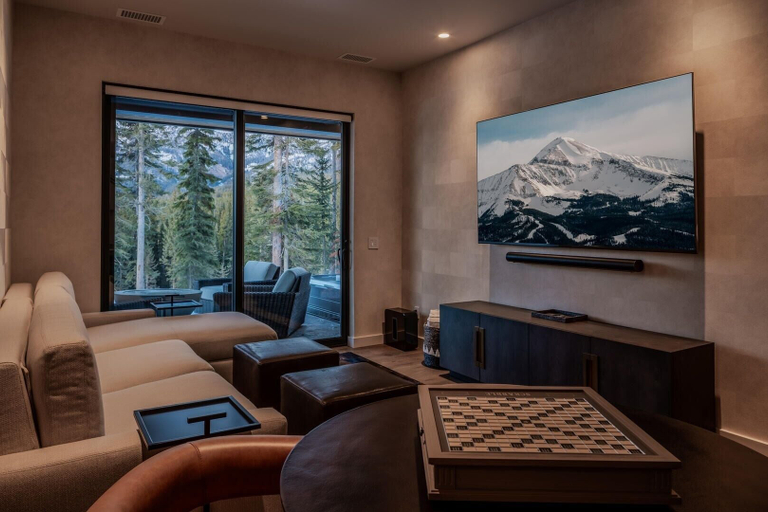 Living area 2, 7 Speedwell Drive 4 Bedroom Home by Moonlight Basin Lodging, Madison
