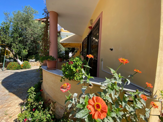 Exterior & Views 2, Flower Garden Villa , Sarandës