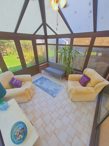 Others 4, Bright and Spacious Holiday Home in Bradley Stoke, South Gloucestershire