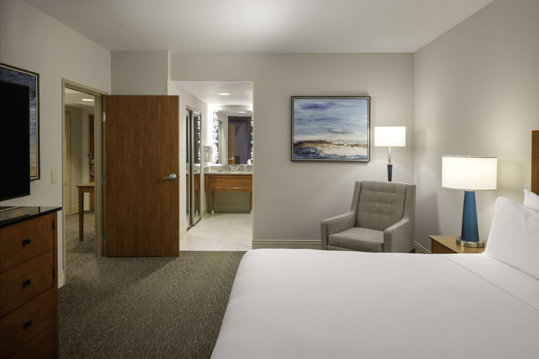 Bedroom 3, Hilton St. Petersburg Carillon Park, Pinellas