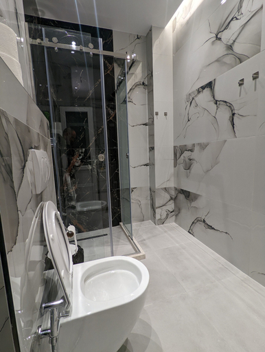 Bathroom 3, Spiranca Apartments & Rooms, Tiranës