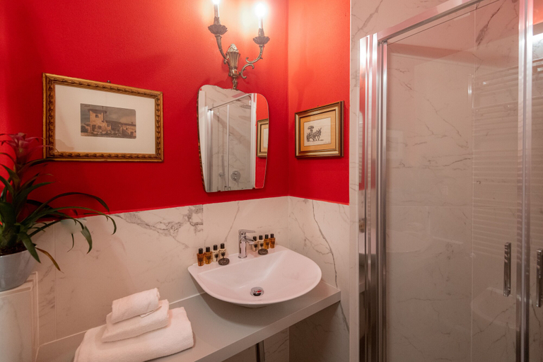 Bathroom sink 3, L'8 Boutique Via Piella, Bologna
