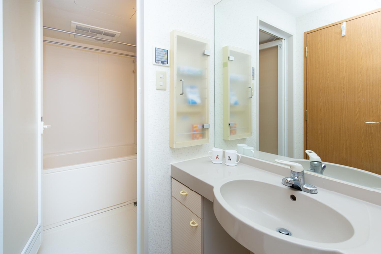 Bathroom 8