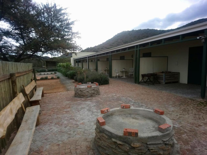 Others 4, De Rustica Stable Stay, Eden