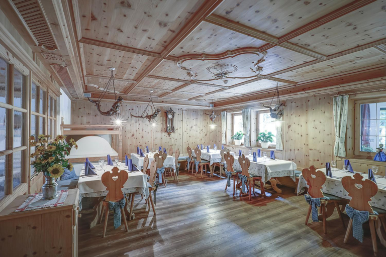 Food & Drinks 5, Ahrner Wirt Apartments, Bolzano