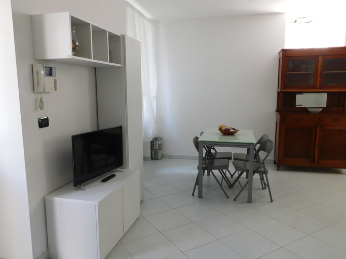Others 4, Fratelli Asquasciati 49 Apartment, Imperia