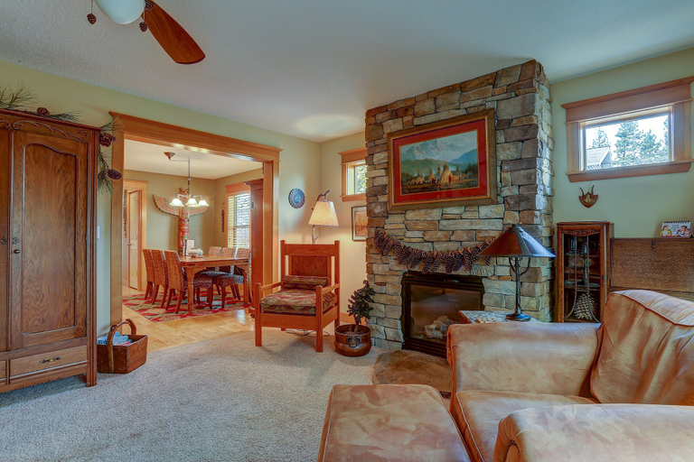 Living room 4, Wanderlust Elegant Townhome by RedAwning, Hood River