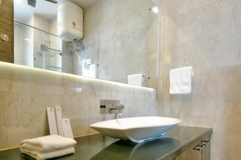 Bathroom 4, Southwest Inn, Delhi
