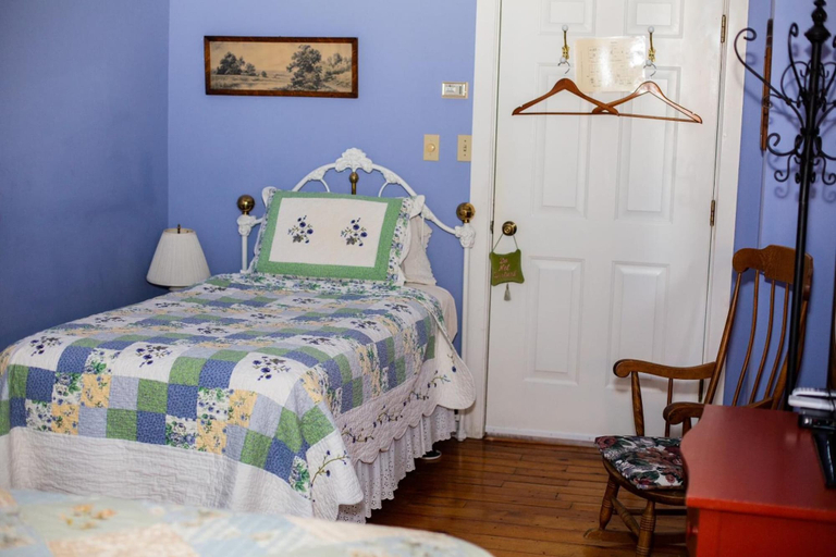 Bedroom 2, The Sylvan Inn, Leelanau