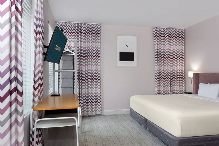 Bedroom 3, Roami at Hotel Astor, Miami-Dade