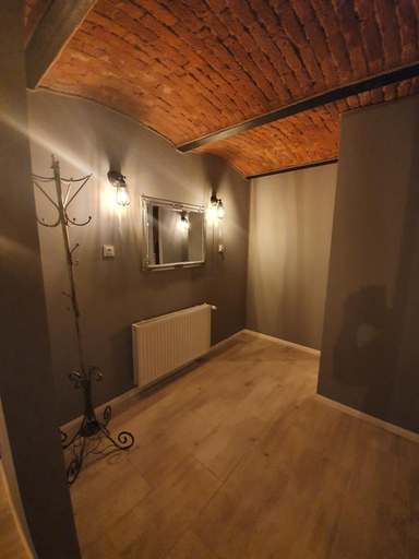 Bathroom 2, Noclegi i sauna w starym domu, Kłodzko