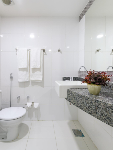 Bathroom, Seleto Hotel, Volta Redonda