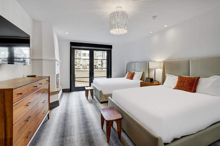 Room 4, Luxury 3 Bedroom Condo at The Arrabelle by RedAwning, Eagle