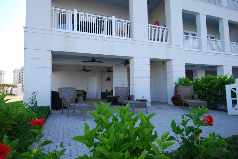 Exterior 4, Kokopelli - Bay Front / Marina Front 3 Bedroom Townhouse by RedAwning, Cameron