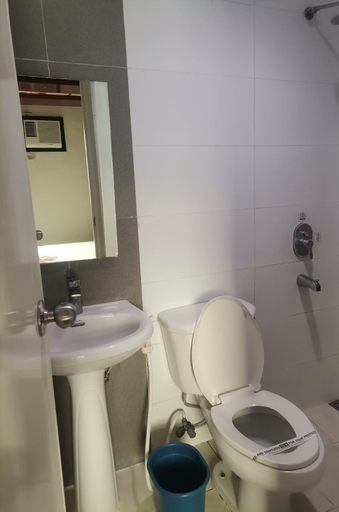 Bathroom 4, Hotel Sogo Alabang South Road, Muntinlupa