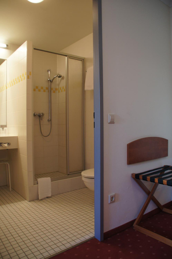 Bathroom 2, Eurohotel Guenzburg, Günzburg