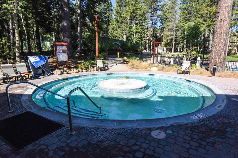 Pool 4, Ski Trails 4070, Placer