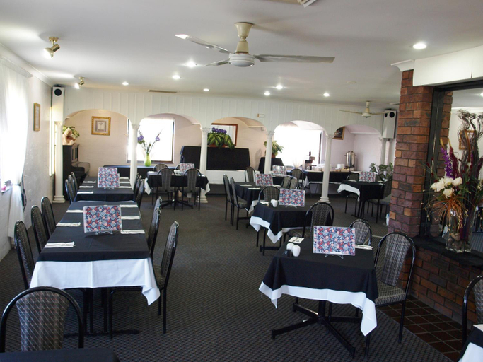 Food & Drinks 4, Espana Motel, Clarence Valley- Grafton