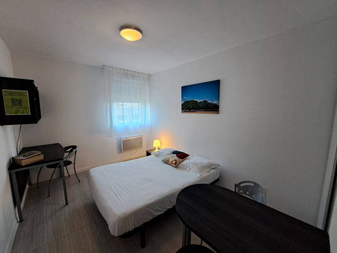Bedroom 4, Les Académies Aixoises, Bouches-du-Rhône