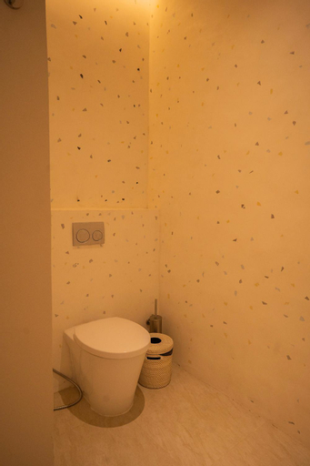 Bathroom 15