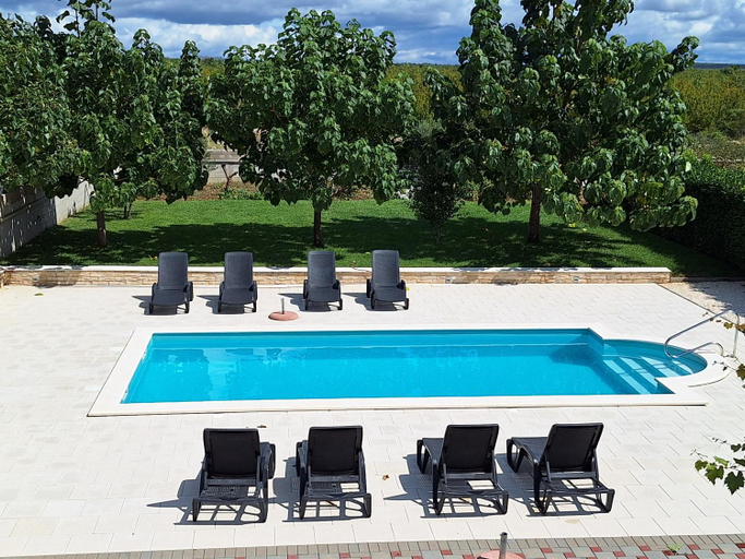 2, Villa Verbena, Vodice