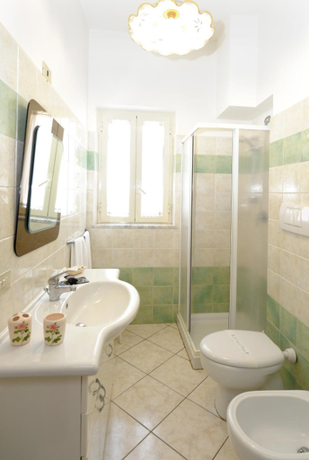 Bathroom 3, Locanda Costa d'Amalfi, Salerno