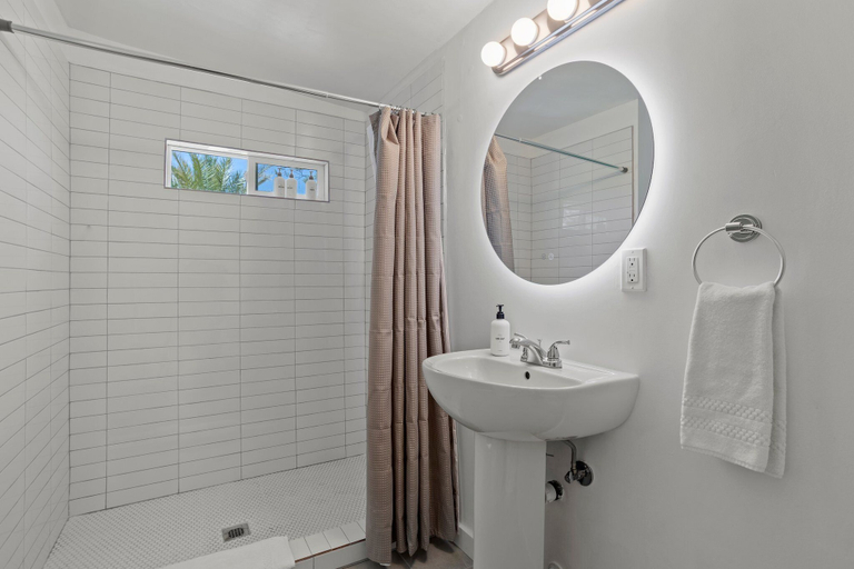 Bathroom 5, Sagewater Springs - Adult Only, Riverside