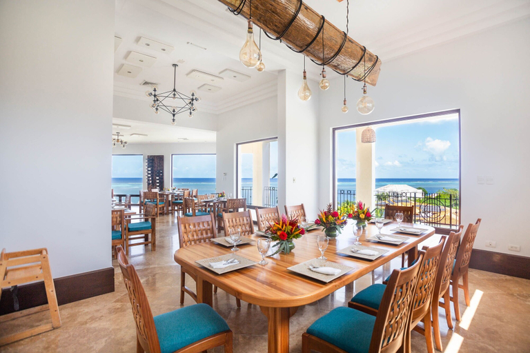 Food & Drinks, Pristine Bay Villa 1304 with large pool - 3 bedroom 3 Condo by RedAwning, Roatán
