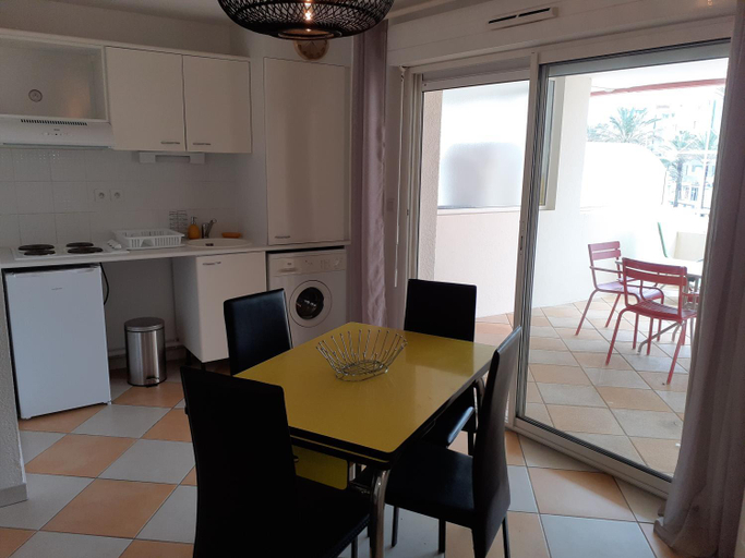 Others 4, Arena Residence, Hérault