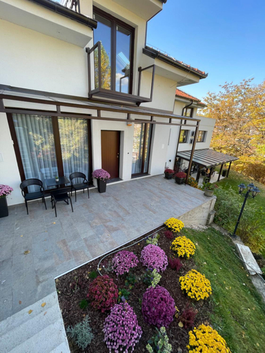 Others 4, Residence 33, Sarajevo