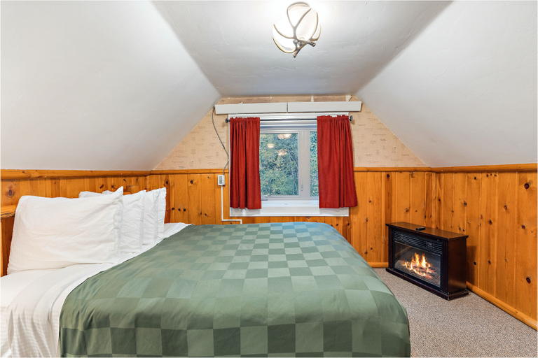 Bedroom 2, Brundage Bungalows, Valley