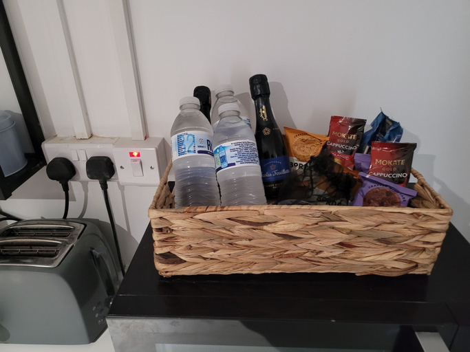 Food & Drinks 5, Hidden Treasure- 2 Beds Sleeps 3 Gillingham, Medway