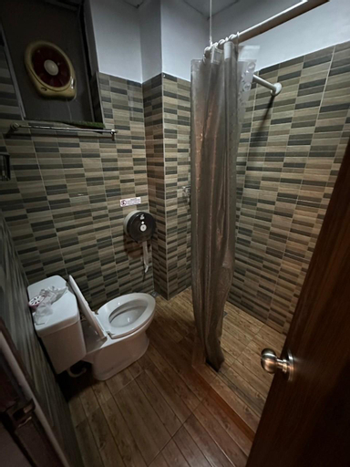 Bathroom 9