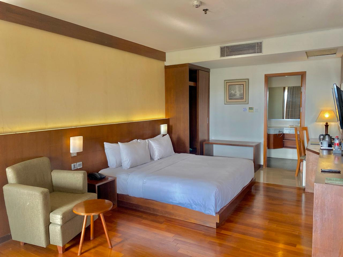 Bedroom 3, Oak Tree Emerald Hotel & Conventions Semarang, Semarang