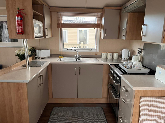 Others 4, Impeccable 3-bed Caravan on Butlins Skegness, Lincolnshire
