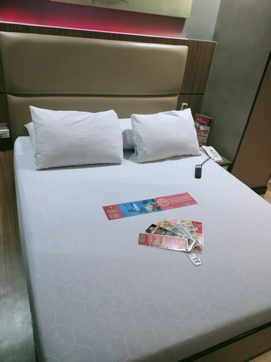 Bedroom 5, Hotel Sogo EDSA Near Taft, Pasay City