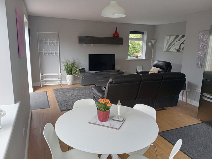 Others 5, Beautiful and Secluded ,detached Garden Apartment, York