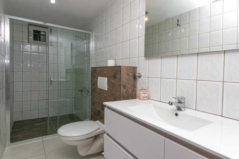 Bathroom 2, Apartments with WiFi Stanici, Omis - 19941, Omiš