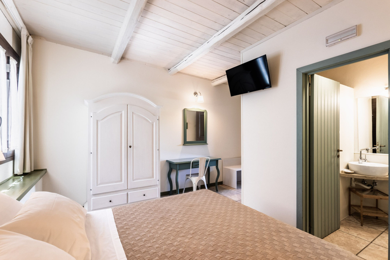 Bedroom 3, Villa Felicia, Syracuse
