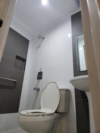 Bathroom 4
