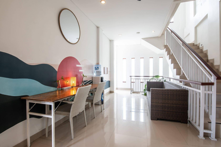 Others 4, Outpost Canggu, Badung
