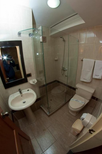 Bathroom 4, Qosqo Wasi Hotel, Cusco