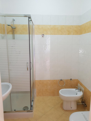 Bathroom 17